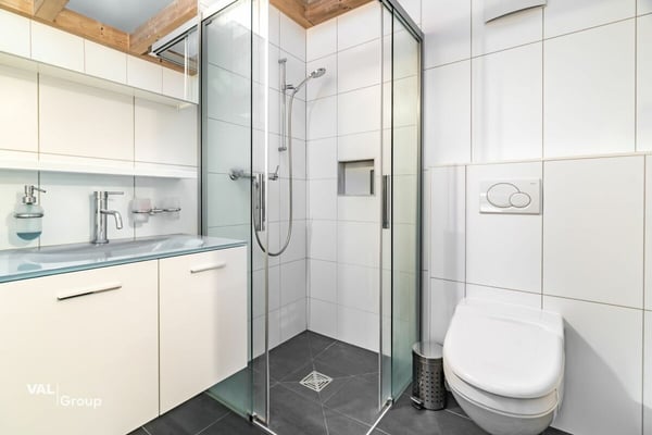 Exklusive 4.5-Zimmer-Attikawohnung mit grosszügiger Terrasse und Sauna in Visp 17