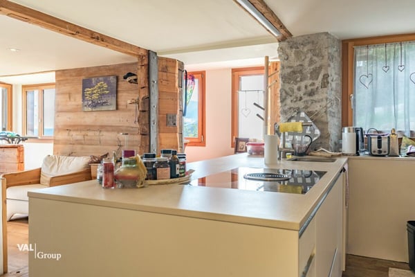 Top renovierte Wohnung im Herzen von Eischoll inkl. 3 Aussenparkplätze 4