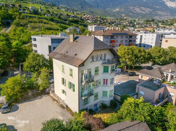 Charme et espace à deux pas du centre de Sierre 4