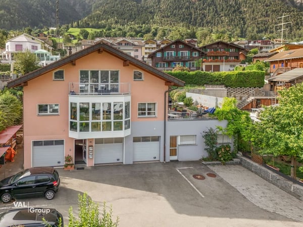 3.5 Zimmer-Dachwohnung mit Ausblick 13