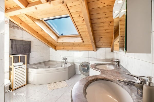3.5 Zimmer-Dachwohnung mit Ausblick 9