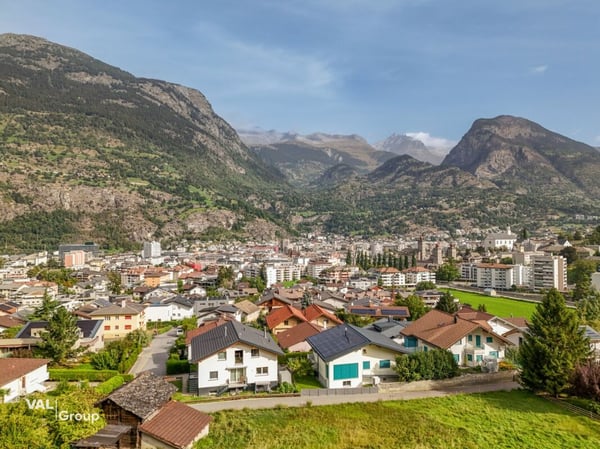 3.5 Zimmer-Dachwohnung mit Ausblick 12