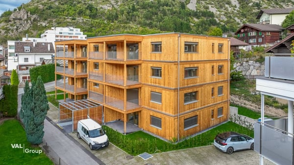 Aussergewöhnliche 5.5-Zimmer Attikawohnung in Steg