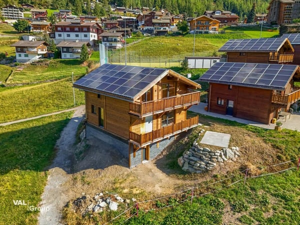 Das letzte Chalet: Neubau mit Zweitwohnsitz in Grächen 1