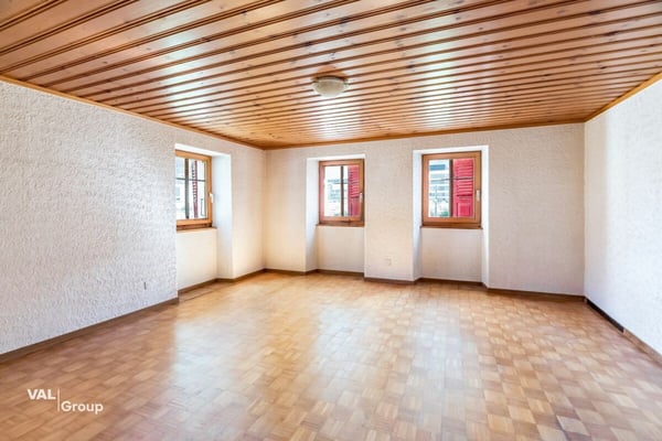 Baulandreserve mit Entwicklungspotenzial - Wohnhaus in Lalden 5