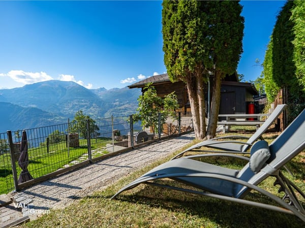 Seltenes Bijou über dem Rhonetal: Off-Grid-Chalet mit Traumaussicht 17