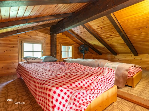 Seltenes Bijou über dem Rhonetal: Off-Grid-Chalet mit Traumaussicht 7
