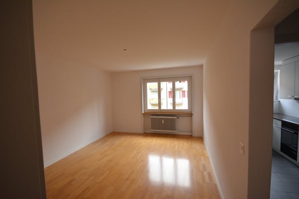 Charmante 2-Zimmer-Altbauwohnung mit Balkon an zentralster Lage in Bern 15