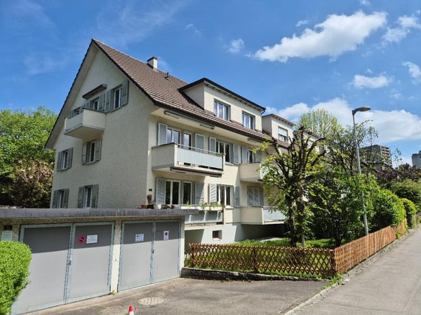 Charmante 3-Zimmer-Dachwohnung in Bern-Bümpliz – sofort verfügbar 1