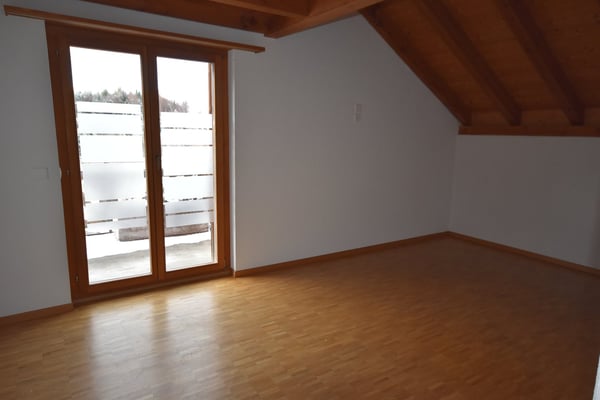 Charmante 4.5-Zimmer-Dachwohnung Heggidorn – Ruhige Lage mit herrlichem Ausblick 22