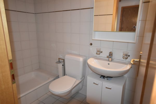 Charmante 4.5-Zimmer-Dachwohnung Heggidorn – Ruhige Lage mit herrlichem Ausblick 11