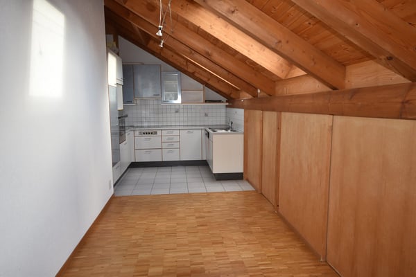 Charmante 4.5-Zimmer-Dachwohnung Heggidorn – Ruhige Lage mit herrlichem Ausblick 19