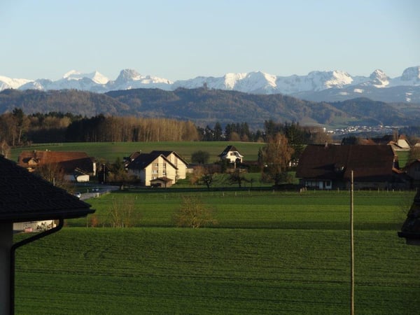 Helle 2-Zimmer-Wohnung mit Panoramablick in Ortschwaben