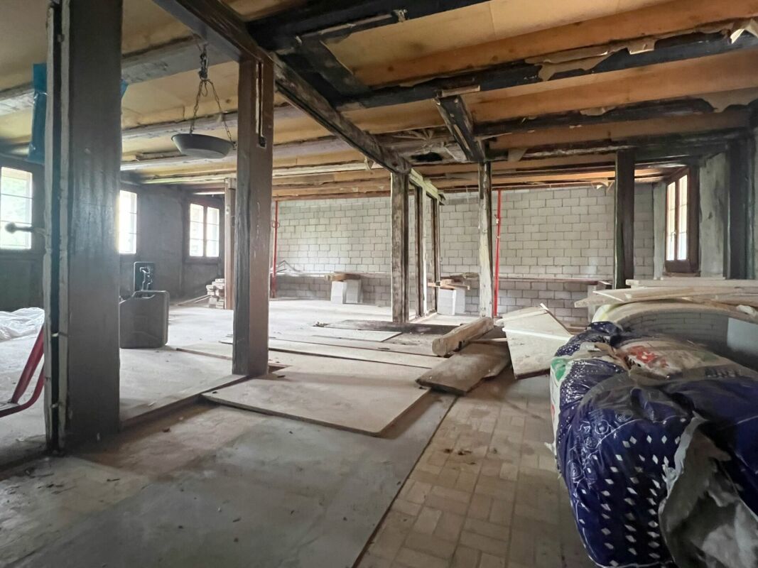 Bijou mit ausgebauter und fertiggestellter Wohnung