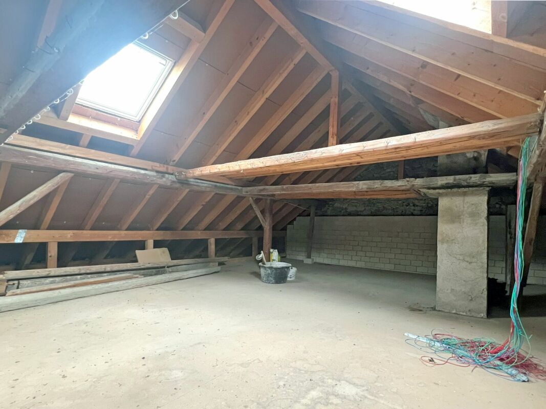 Bijou mit ausgebauter und fertiggestellter Wohnung