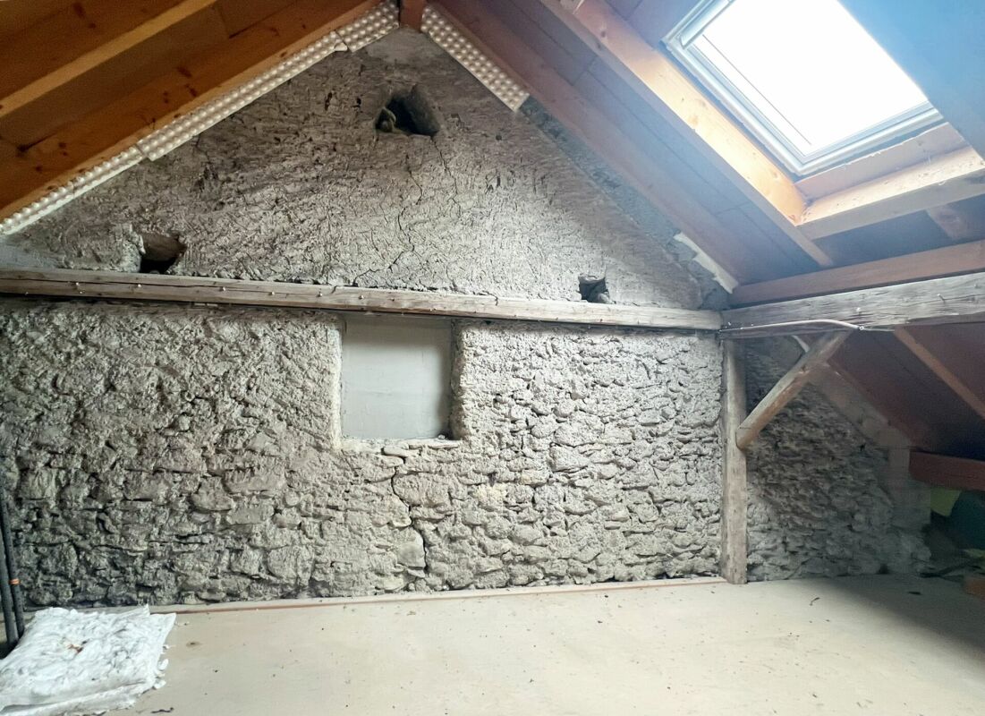 Bijou mit ausgebauter und fertiggestellter Wohnung