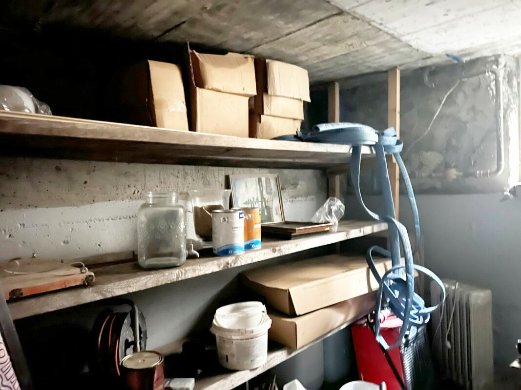 Bijou mit ausgebauter und fertiggestellter Wohnung