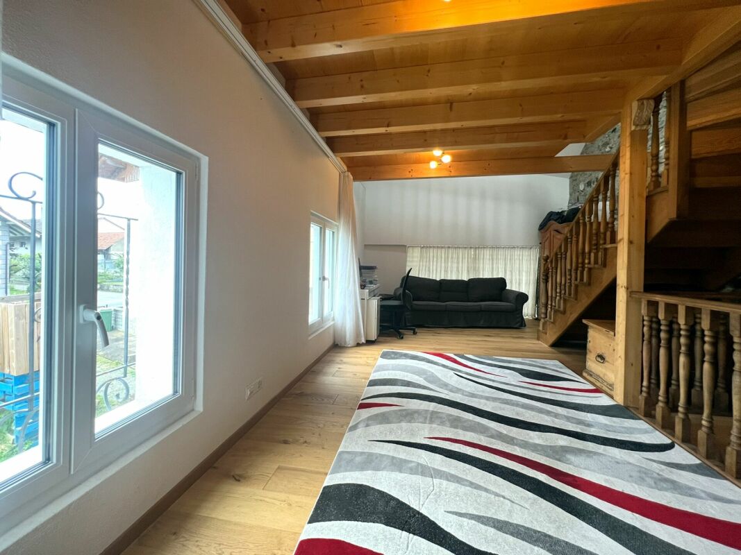 Bijou mit ausgebauter und fertiggestellter Wohnung