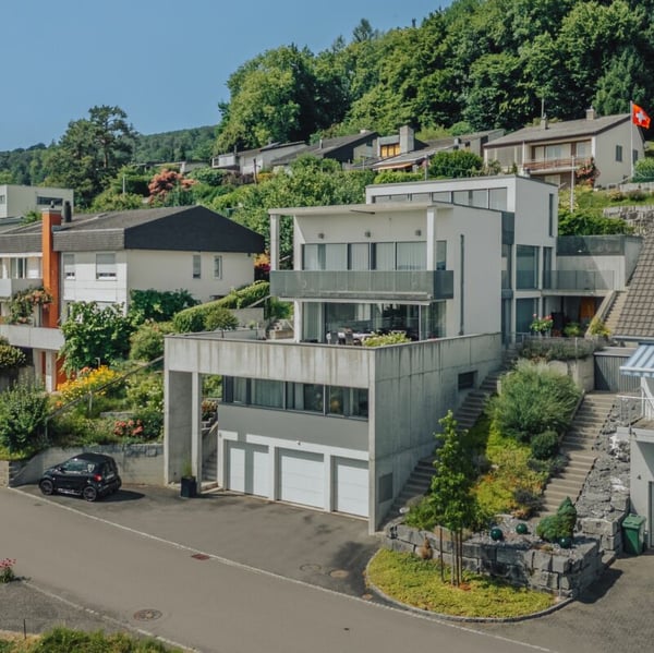 7.5 Zimmer-Haus an bester Lage mit herrlicher Weitsicht bis in die Alpen 1