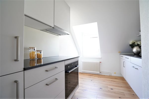 Neuwertige 1.5-Zimmer-Dachwohnung in St. Gallen – ab 01.01.2026 verfügbar! 2