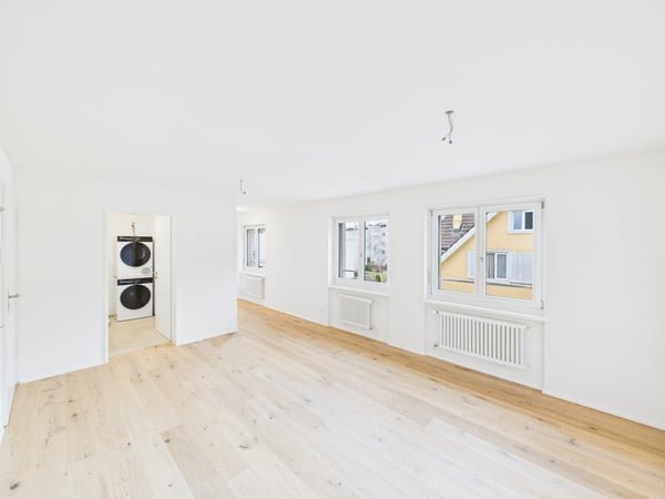 Totalsanierte 1.5-Zimmerwohnung an zentraler Lage 2