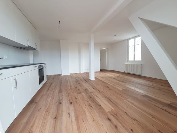 Ruhige 2.5-Zi. Dachwohnung 2
