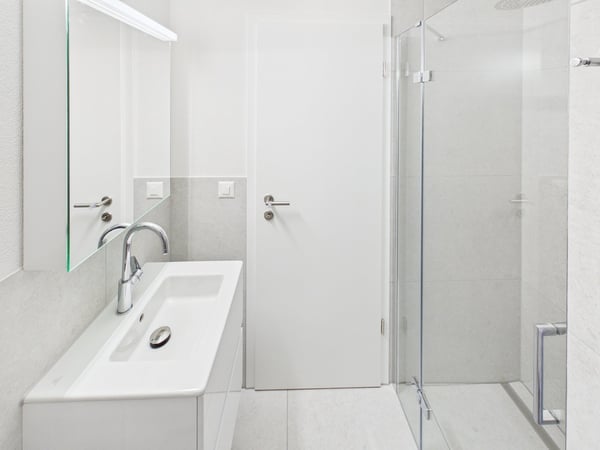 ERSTBEZUG - Totalsanierte 2.5-Zimmer Dachwohnung an ruhiger Lage 7