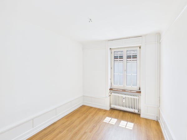 Charmante 4.5-Zimmer-Altbauwohnung mit Balkon im Herzen von St. Gallen 12