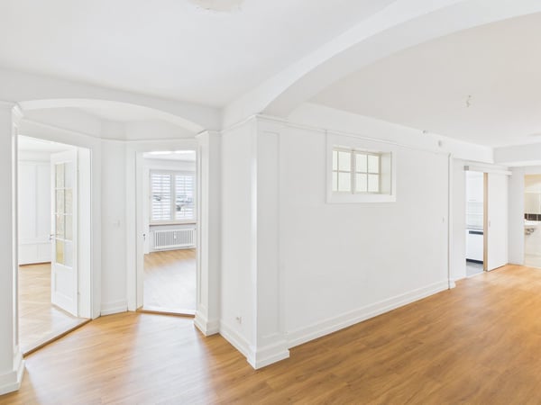 Charmante 4.5-Zimmer-Altbauwohnung mit Balkon im Herzen von St. Gallen 2