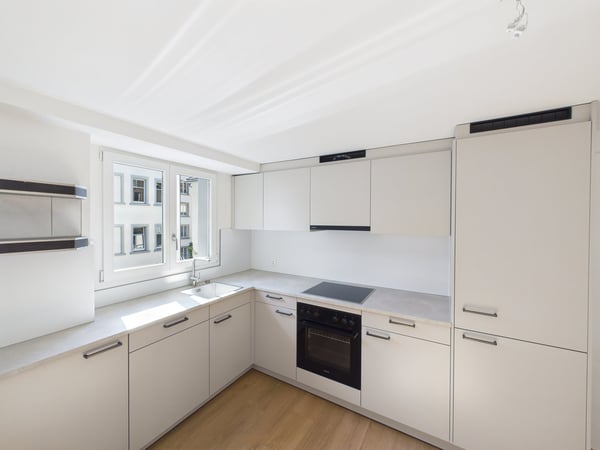 Renovierte 3.5-Zimmer-Altbauwohnung an der Sankt Jakob-Strasse 1