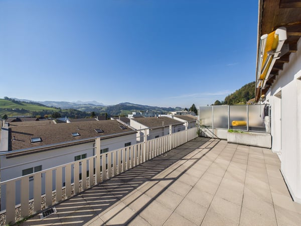Renoviert 4.5-Zimmer-Maisonette-Wohnung in Eggersriet – 2 Terrassen! 12