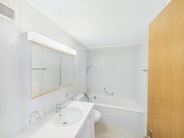 Grosszügige 6-Zimmer-Dachwohnung an ruhiger Lage in Uzwil 13