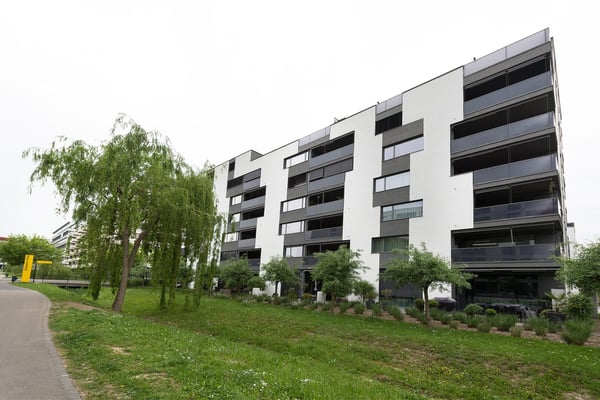 4.5-Zimmer-Wohnung mit Balkon in Opfikon (Glattpark) – Sofort verfügbar! 1
