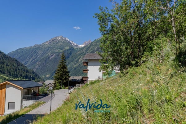 Bauparzelle in Kippel mit Blick auf das Bietschorn 2