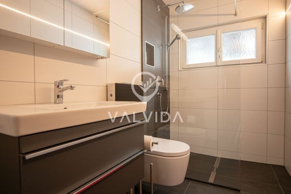 Investieren & profitieren - renovierte 4.5-Zimmerwohnung mit Garage und bestehendem Mietverhältnis 2