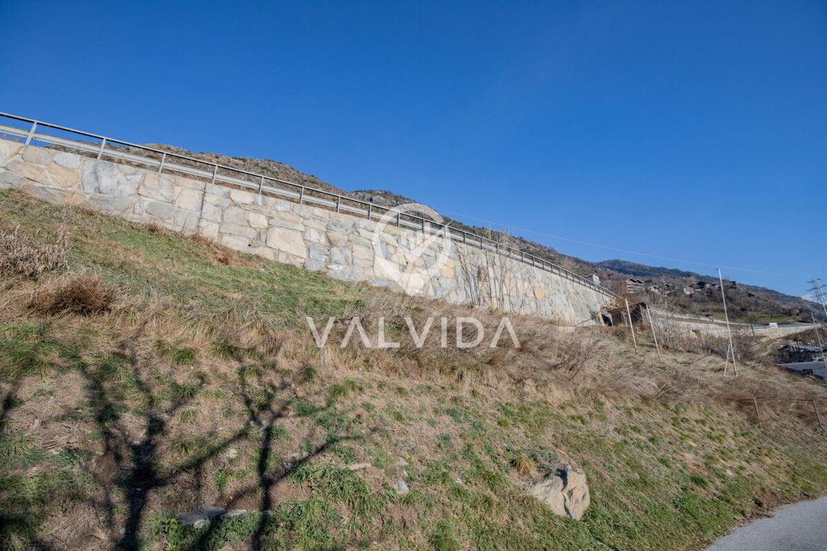 Terreno edificabile soleggiato con progetto a Steg