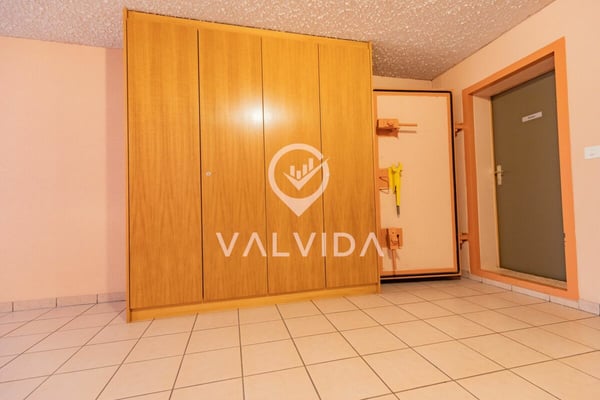 1-Zimmer-Eigentumswohnung mit Alpenpanorama, Tiefgaragenplatz und Keller 6