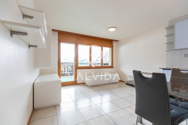 1-Zimmer-Eigentumswohnung mit Alpenpanorama, Tiefgaragenplatz und Keller 4