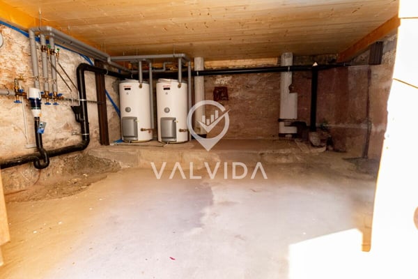 Exklusiv: Komplett renoviertes Haus mit zwei Wohnungen in der Gemeinde Varen 13