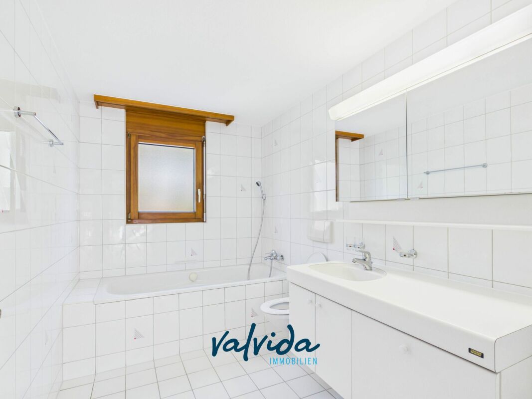 Attractive 4.5-room apartment in Raron - sunny, quiet, central, with garage