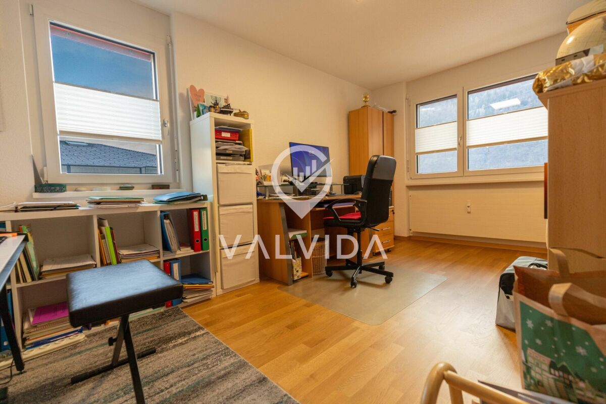 Top-Deal: 4.5-Zimmer-Wohnung mit 2 Balkonen, Garage & Gäste-WC