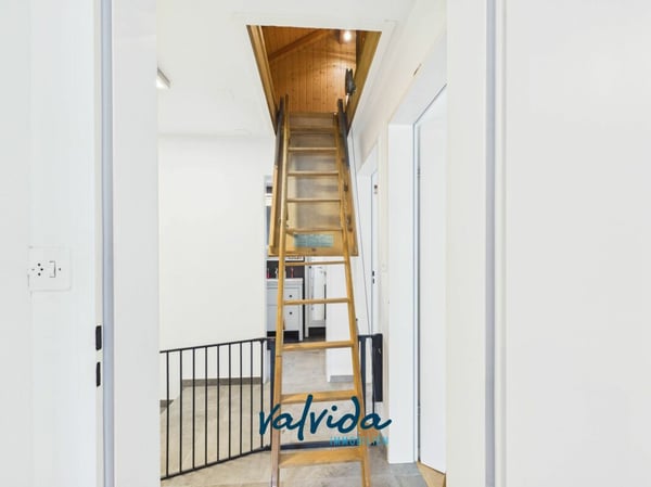 Stilvoll modernisiertes Maisonette-Reihenhaus in Niedergesteln 12