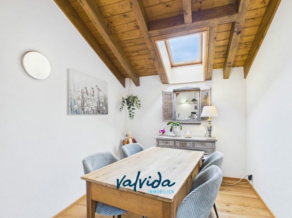 Dachwohnung im Herzen von Grächen 4