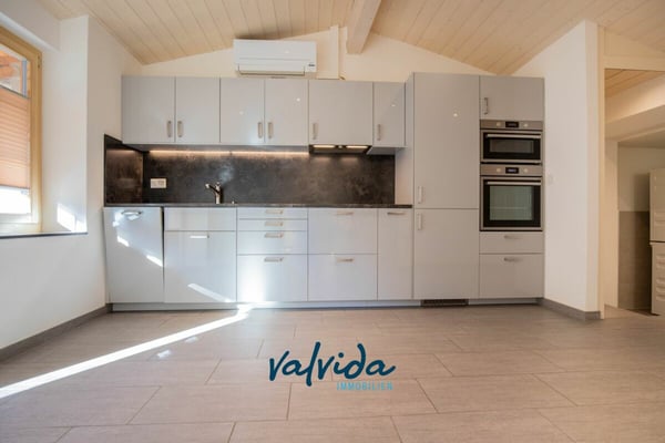 Moderne 2.5-Zimmerwohnung in Varen zu vermieten 2