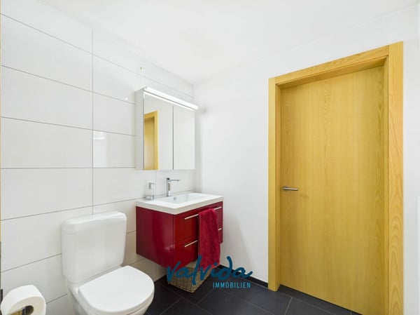 Ein Raumwunder der Extraklasse - hochwertig saniertes 5.5-Zimmer-Reihenhaus in Gampel 6