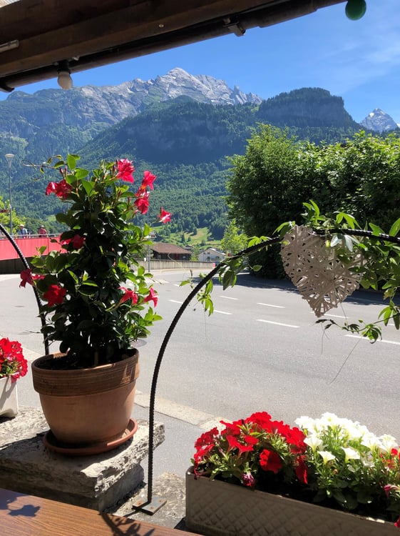 «my home is my castle» 3.5-Zimmer Wohnung inkl. Restaurant 10