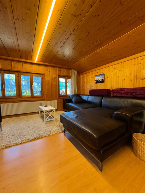 Ankommen, wohlfühlen – Haushälfte mit Baulandreserve in Hofstetten bei Brienz 8