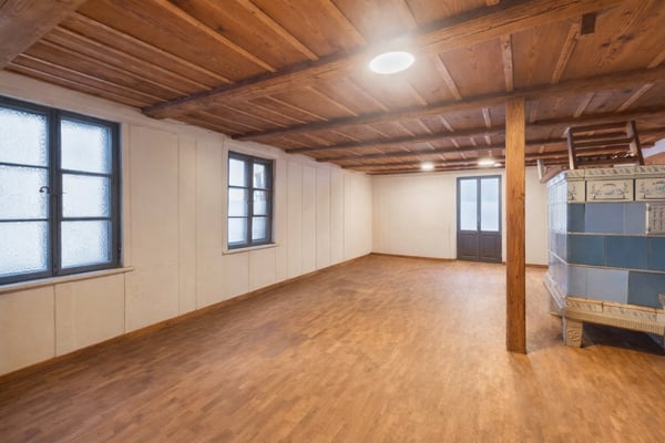 Bauernhaus mit vier Wohnungen in der Weilerzone 3