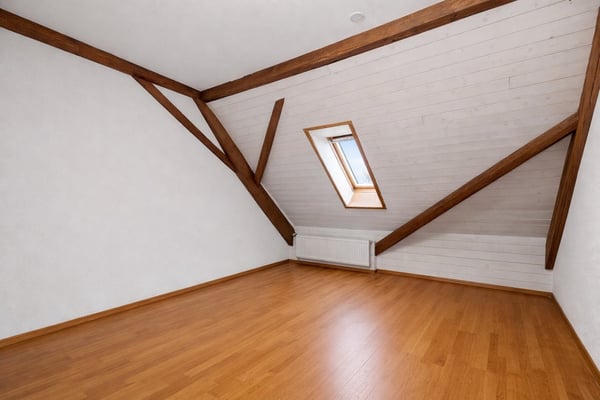 Bauernhaus mit vier Wohnungen in der Weilerzone 10