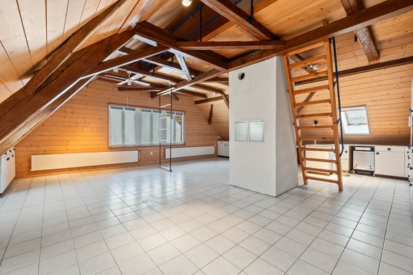 Bauernhaus mit vier Wohnungen in der Weilerzone 13